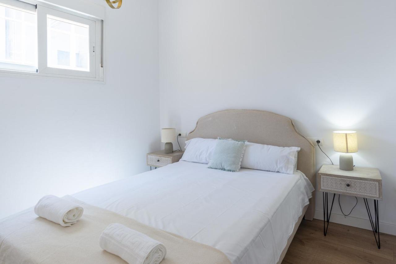 Urbe10 Terrace Constitucion 1 Bedroom Apartment Malaga Bagian luar foto